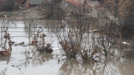 Река Бебровска заля три села, няма пострадали 