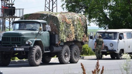 Открити са части от тела в района на взривовете 