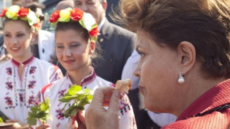 Плевнелиев кани Дилма Русеф да инвестират в "София тех парк"