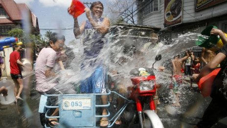 Пийте вода, за да се спасите от жегите