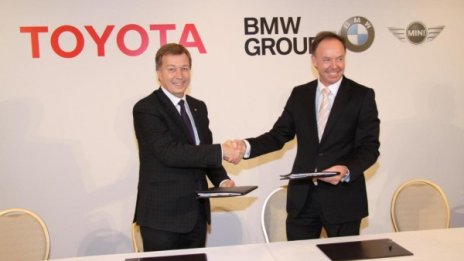 BMW и Toyota правят съвместно спортна кола 