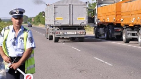 Забраниха движението на тежкотоварни автомобили в осем области  в страната