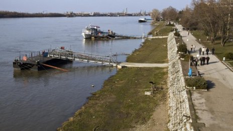 Момче изчезна в Дунав при опит да спаси майка си