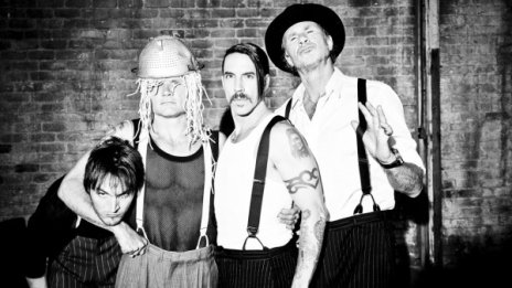 Британци ще подгряват Red Hot Chili Peppers