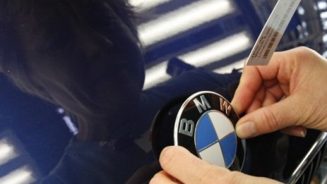 BMW изтъргува 3000 нови работни места срещу гъвкавост