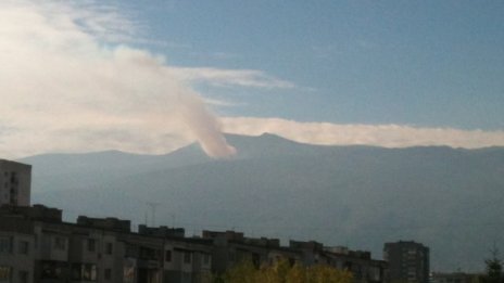 Огънят на Витоша обхвана 10 дка треви и храсти