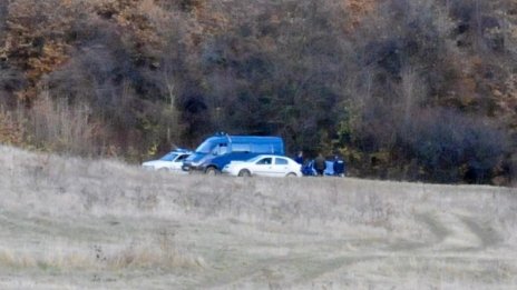 Въоръженият грабеж в Перник е извършен с крадена кола