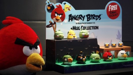 Правят филм по Angry Birds