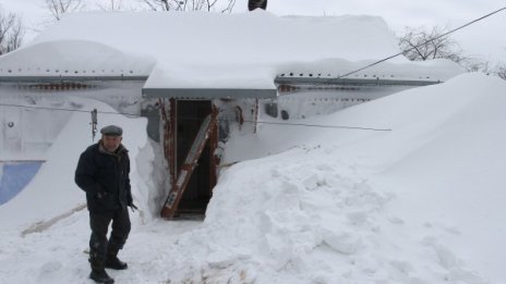 Все повече жертви взима студът в Украйна