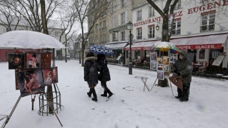 Летището във Франкфурт бе затворено заради снеговалеж