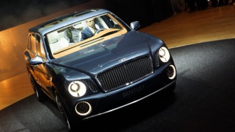 2000 желаещи на опашка за "грозното" Bentley