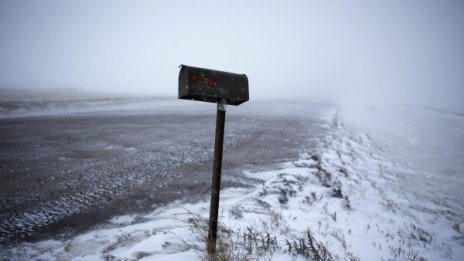 Сто ранени при верижна катастрофа в Канада