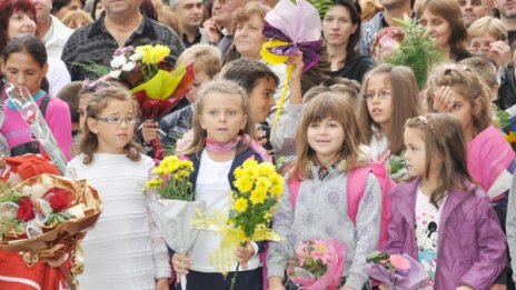 Родители, спокойно! Места за първолаците ще има!