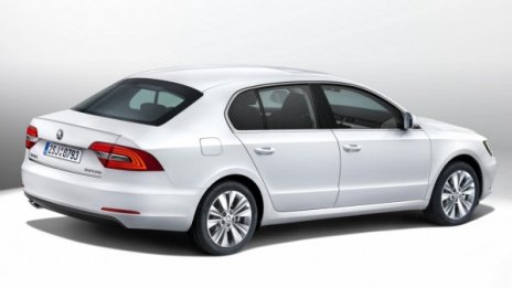 Това е обновената Skoda Superb