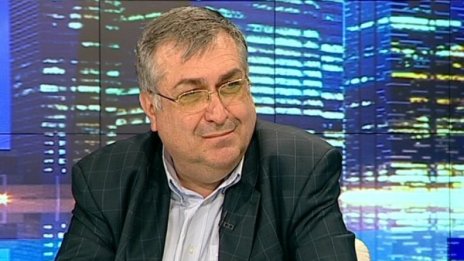 Улицата ще свали кабинета, смята Георги Близнашки