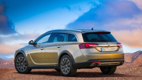 Това е Opel Insignia Country Tourer