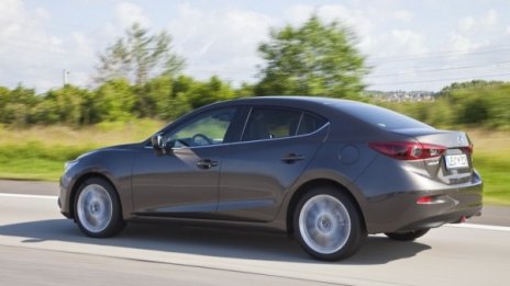 Mazda3 Sedan лъсна в интернет