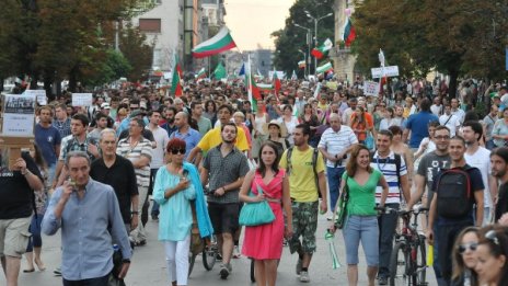 "Евронюз": Кои са българските протестиращи