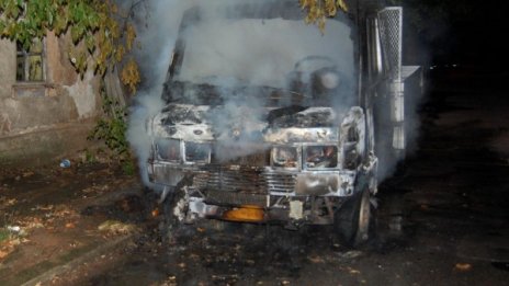 Четири коли горяха в Пловдив за денонощие