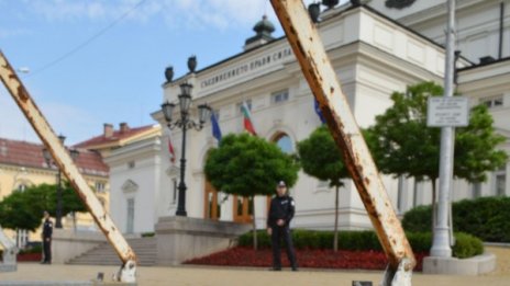 Не прекалявайте с преките излъчвания от НС, зове експерт