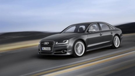 Това е обновеното Audi A8