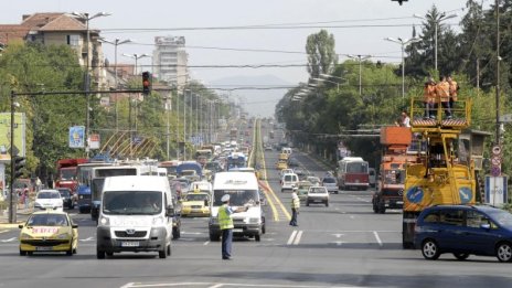 Движението край Орлов мост може да стане на две нива