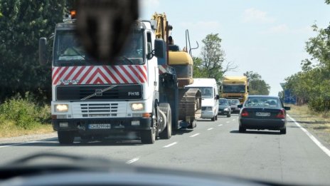 По празниците АПИ ограничава движението на ТИР-ове 