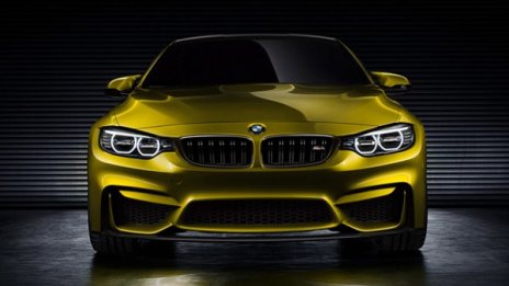 BMW пуска специално M4 за вековния си юбилей