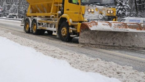 Хвърлят 108 машини срещу снежните стихии във Варна