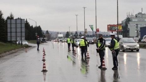 КАТ проверява гуми и фарове в акция "Зима"