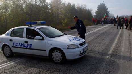 Телиш на крак вече 15 дни, хората не искат бежанци