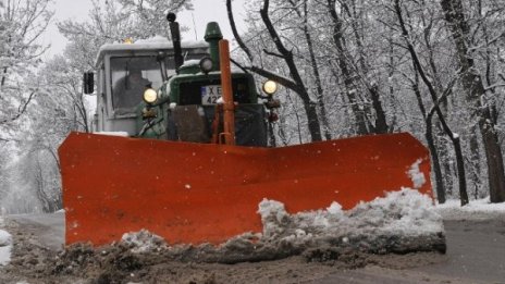 Зимата ще е по-студена, но с по-малко валежи 