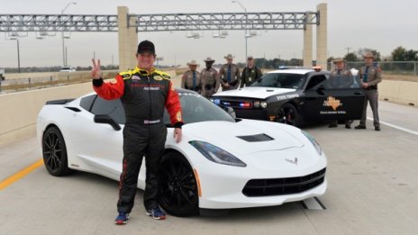 Hennessey първи стигна до 200 мили в час с Corvette C7