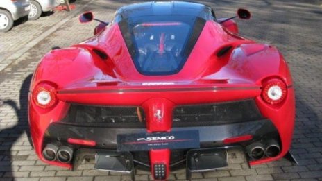 Първото LaFerrari излезе на пазара