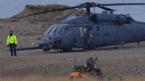 Американски военен хеликоптер се разби в океана