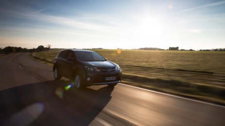 Toyota RAV4 празнува 20 години на пазара