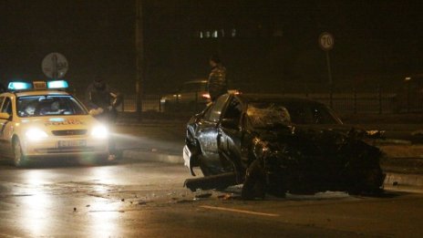 Автомеле блокира бул. "България" в столицата