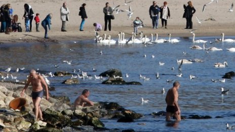 Времето се стопли, хайде на морето