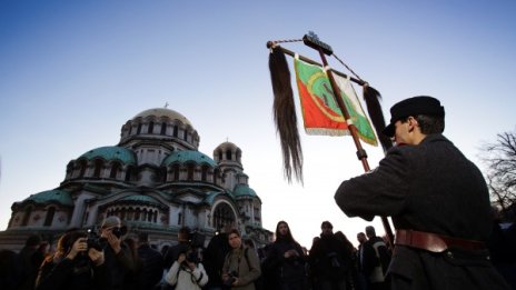 Националистите все пак излязоха на Луковмарш 