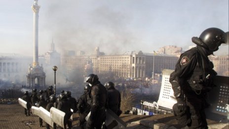 Външно предупреждава: Не отивайте в Украйна