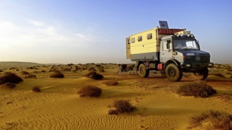 Около света с  Mercedes Unimog