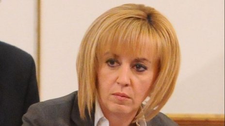 Манолова сметна: ГЕРБ и БСП с по 5-има в ЦИК, ДПС - 2, Атака-1