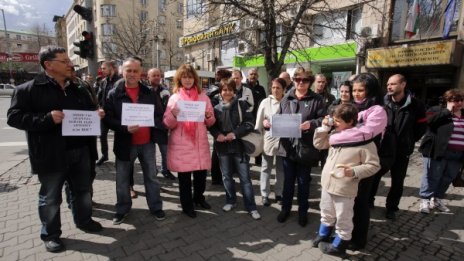 Трансплантирани пак поискаха оставката на Андреева
