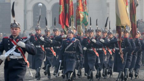 Военните реформи се изродиха в съкращения