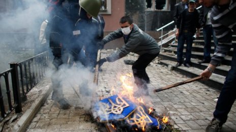 Западът не може да помогне на пасивна Украйна 