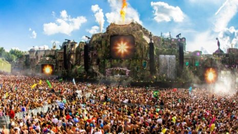 Фестивал на цветовете праща двама на Tomorrowland 