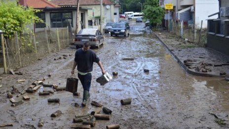 17 трафопоста са наводнени в Добрич