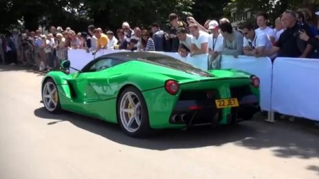 Вокалистът на Jamiroquai се уреди с уникално LaFerrari