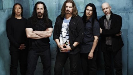 Dream Theater с тричасово шоу в София