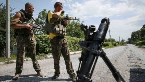 Шестима души загинаха при боевете в Донецк